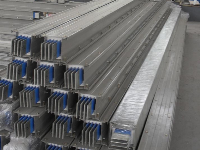 多說(shuō)兩句封閉母線(xiàn)和母線(xiàn)槽！